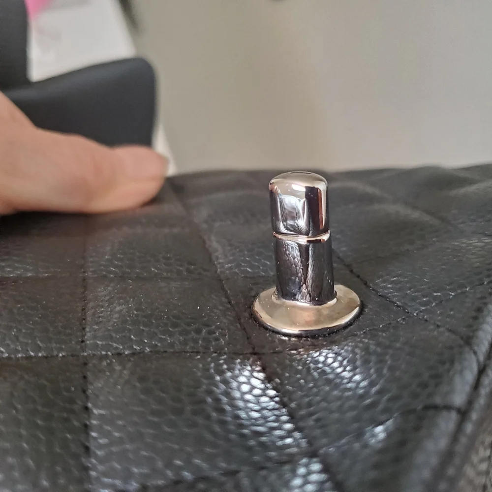 Chanel Black Quilted Leather Bag - Picture 14 of 15